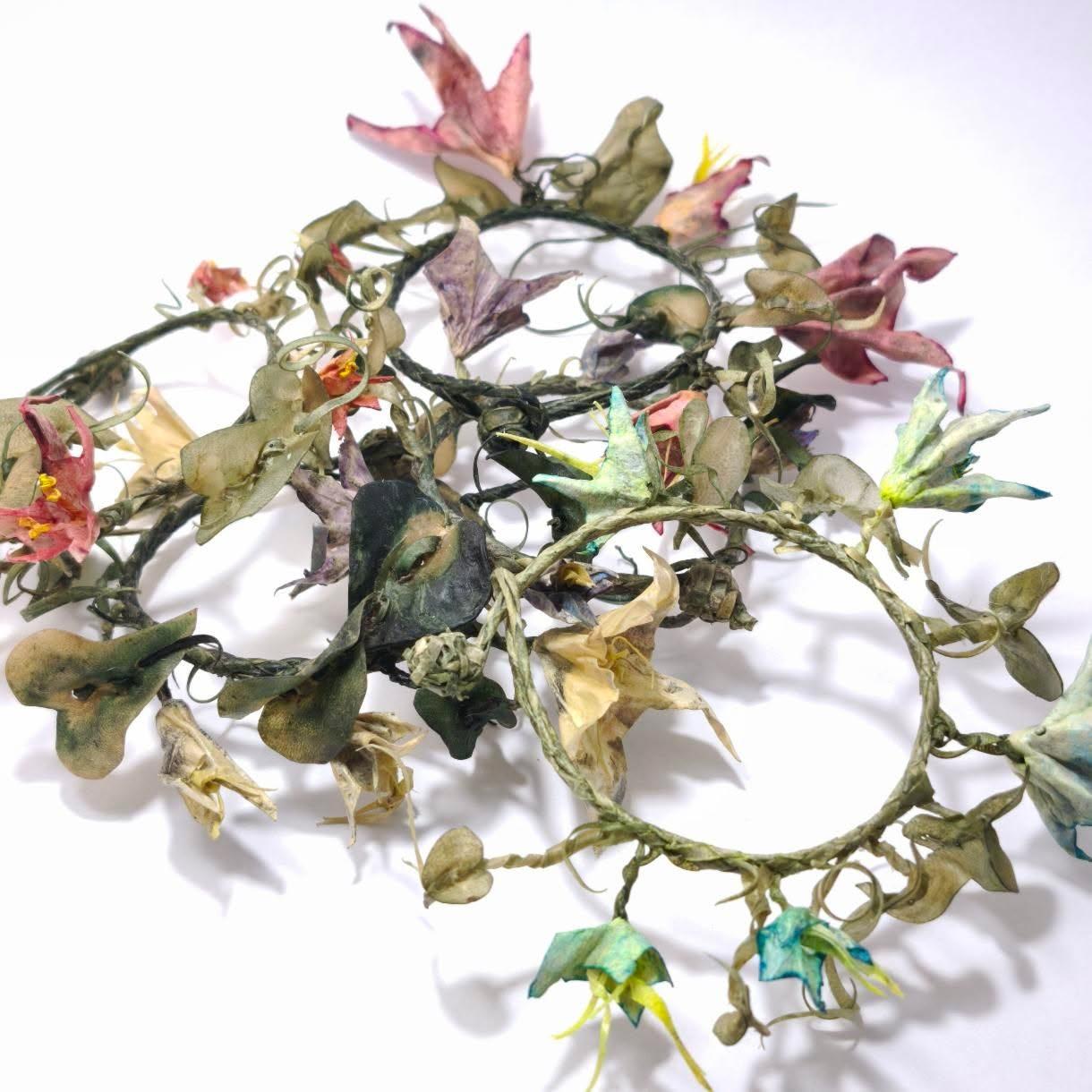 Green flower bracelet by Lena Echelle